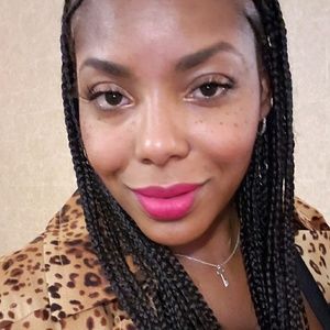 Meet your Posher, Faye